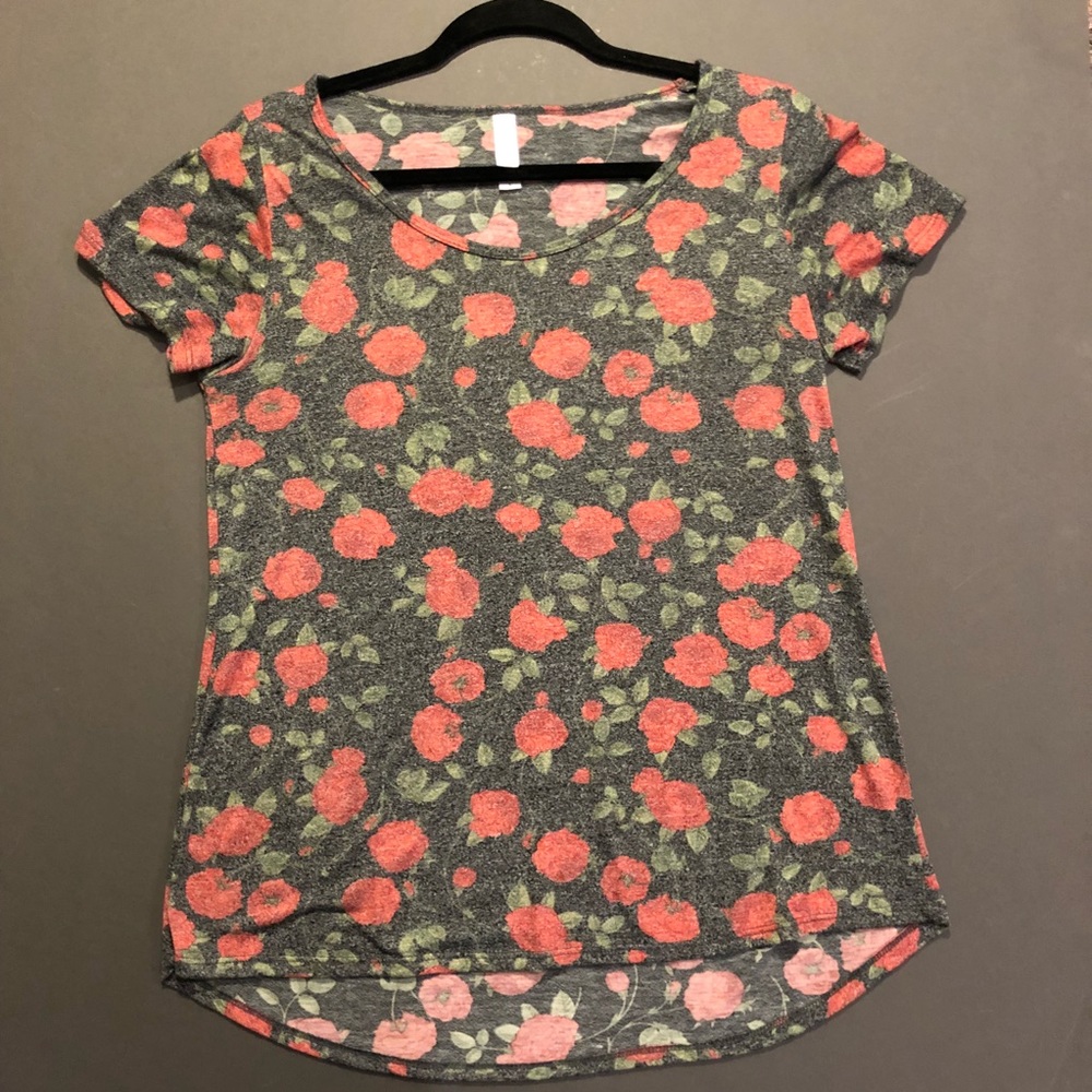 LuLaRoe Rose Classic T • S